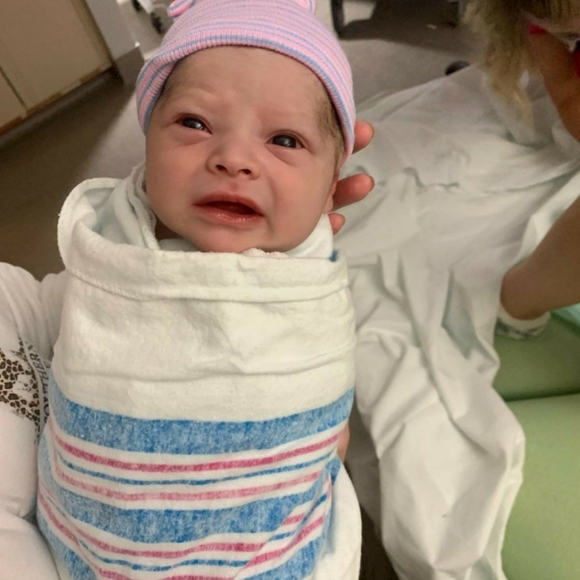 Meet your Posher, Lory - Picture 7 of 16